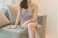 人体艺术大胆露私处小妹秀,小妹大胆展示私处，引发社会热议